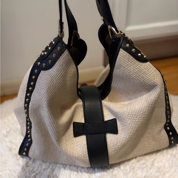 Gucci Studded Raffia and Black leather Stirrup Tote Bag - Picture 2 of 16